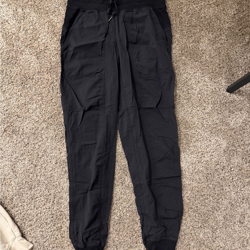 Women’s lululemon jogger